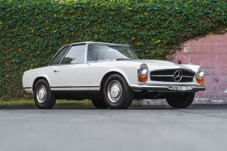 1966 Mercedes Benz 230SL