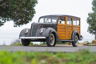 1937 Ford Deluxe Woody Wagon