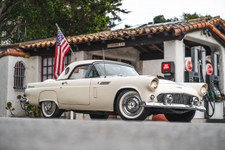 1956 Ford Thunderbird