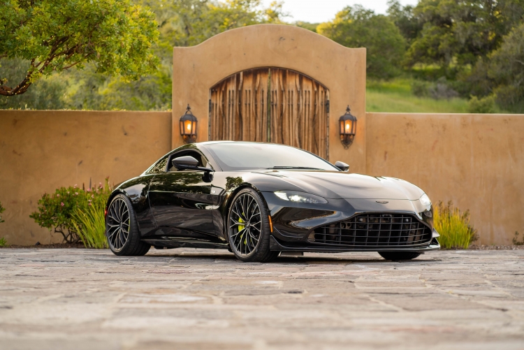 2023 Aston Martin Vantage Coupe F1 Edition 2023 Aston Martin Vantage Coupe F1 Edition