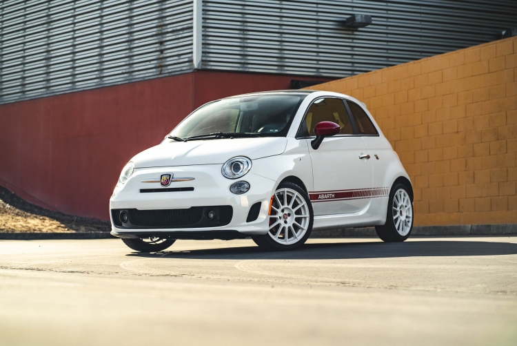 2012 Fiat 500 Abarth 5-Speed 2012 Fiat 500 Abarth 5-Speed